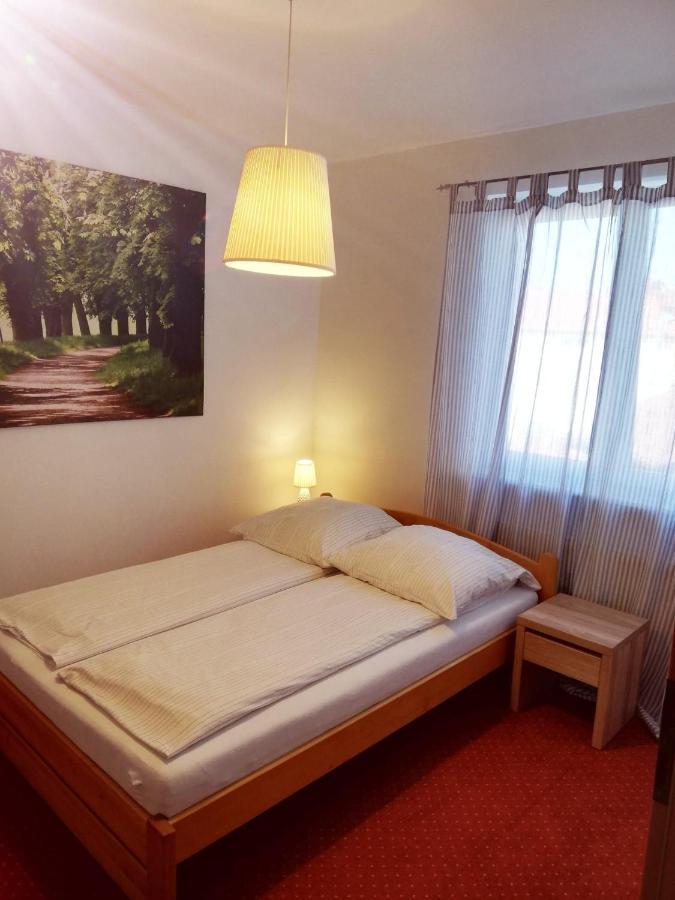 Pokoje Goscinne Bartek Rewal Zewnętrze zdjęcie